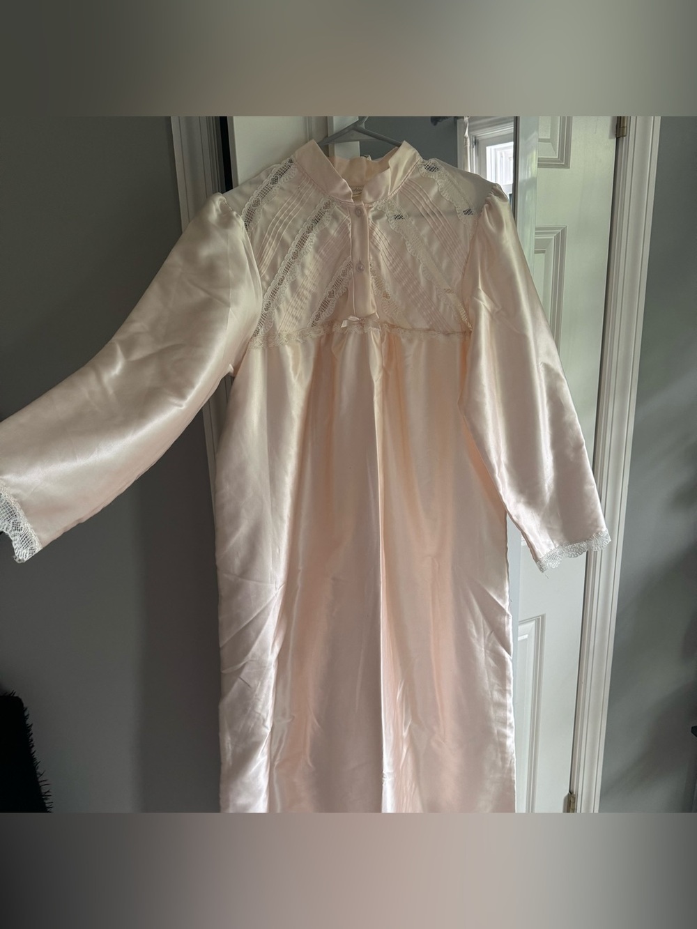 Barbizon Oversized Vintage Cottage Nightgown Prairie Lace Pintucks Grandma